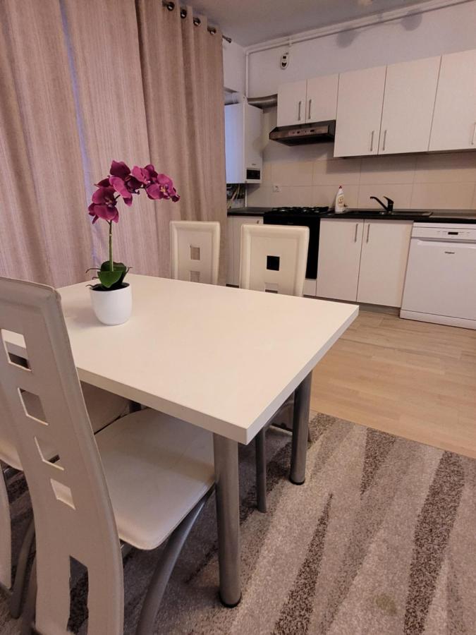 בוקרשט Cozy Park Residences 5 מראה חיצוני תמונה